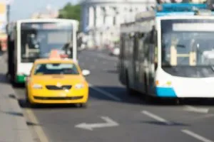 איך לבחור את מסלול הלימודים הנכון בין משא כבד, מונית או אוטובוס